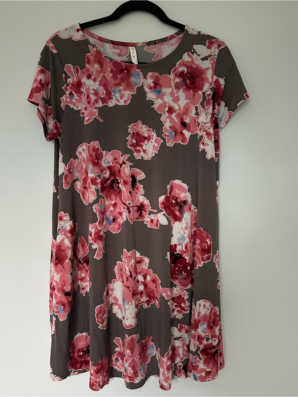 casual floral short-sleeve t-shirt swing dress with pockets